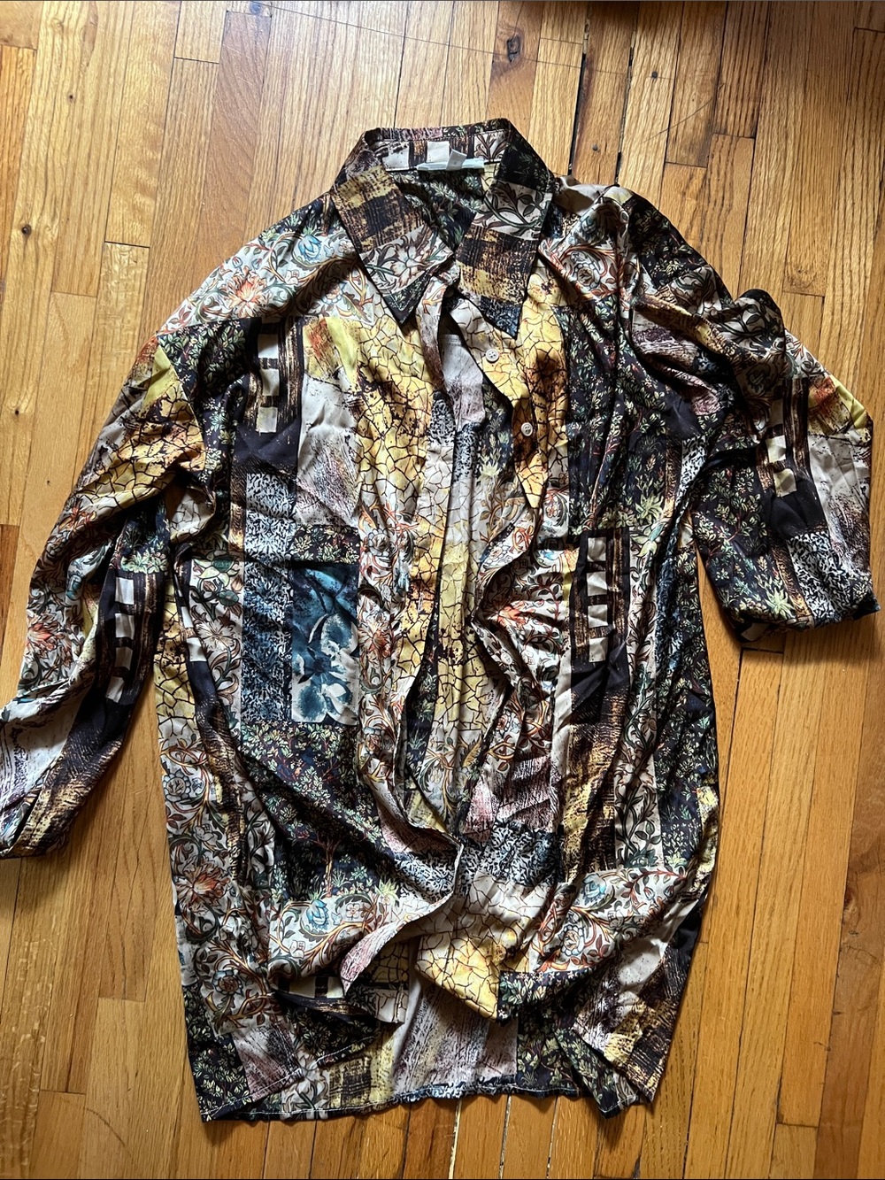 12th Tribe Women's Multi-Color Printed Long-Sleeve Button-Up Shirt